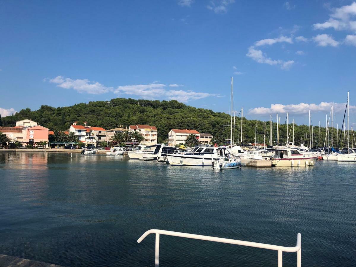 זאדאר Kolovare Beachfront Apartment מראה חיצוני תמונה