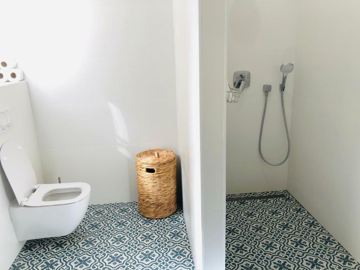 זאדאר Kolovare Beachfront Apartment מראה חיצוני תמונה